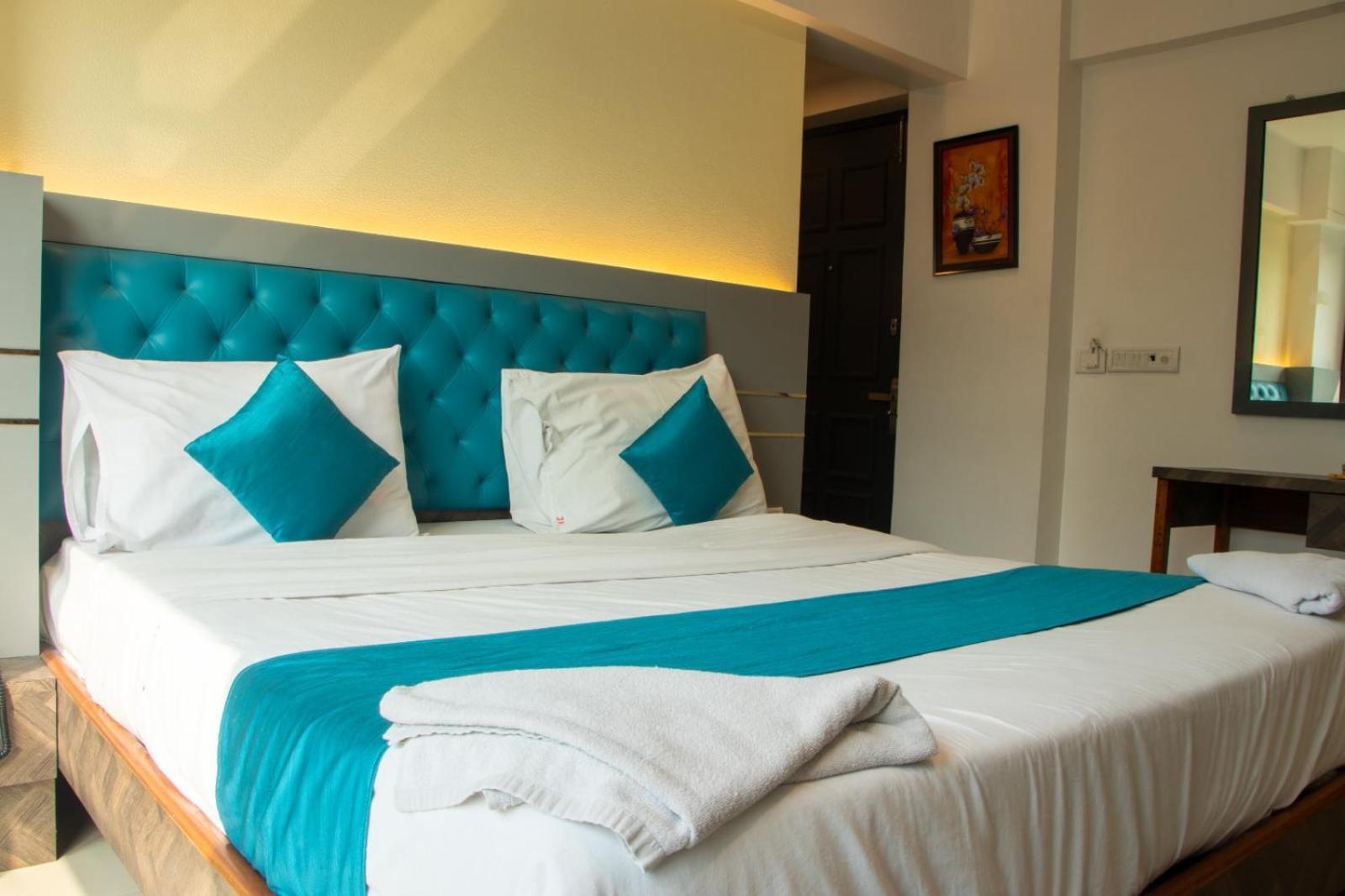 J R Residency Hotel Nova Bombaim Exterior foto